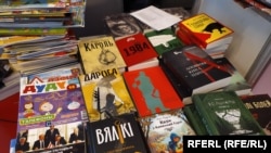 Беларускія кнігі на кніжным кірмашы ў Беластоку. 2023