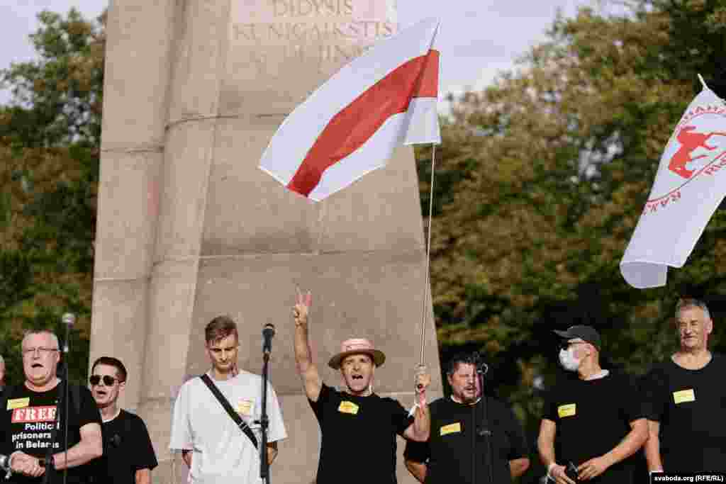 Былыя палітзьняволеныя.