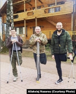 Баайцы са страчанымі нагамі. Пасьля выпіскі