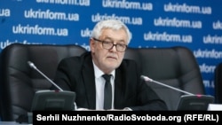 Ян Пекло, бывший посол Польши в Украине (2016-2019) на пресс-конференции в Киеве, 17 апреля 2018 года