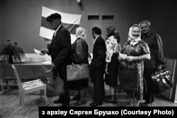 Галасаваньне падчас прэзыдэнцкіх выбараў, Салігорск, 1994 год