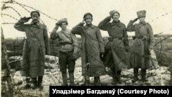 Салдаты расейскай імпэратарскай арміі пад Крэвам, лістапад 1917 году