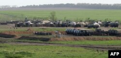 Российская военная техника на Кузьминском полигоне в Ростовской области, 23 мая 2015 года