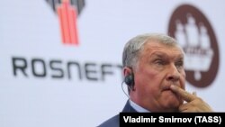 Глава корпорации "Роснефть" Игорь Сечин 