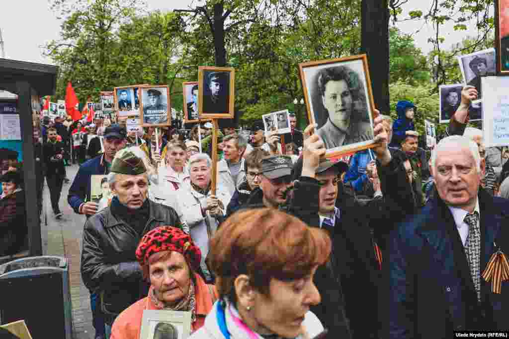 У сакавіку&nbsp;Аляксандр Лукашэнка&nbsp;заявіў, што &laquo;катэгарычна супраць&raquo; гэткіх мерапрыемстваў.&nbsp;Афіцыйныя мерапрыемствы&nbsp;праходзяць у іншым фармаце пад лёзунгам &laquo;Беларусь памятае&raquo;, без выкарыстаньня &laquo;георгіеўскай стужкі&raquo; і практычна без савецкай сымболікі