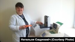 Натальля ў лябараторыі Акадэміі навук