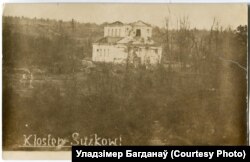 Пацярпелы ад абстрэлаў касьцёл у Наваспаску, 1916 год