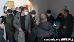 Паплечнікаў, журналістаў і сваякоў на суд не пусьцілі