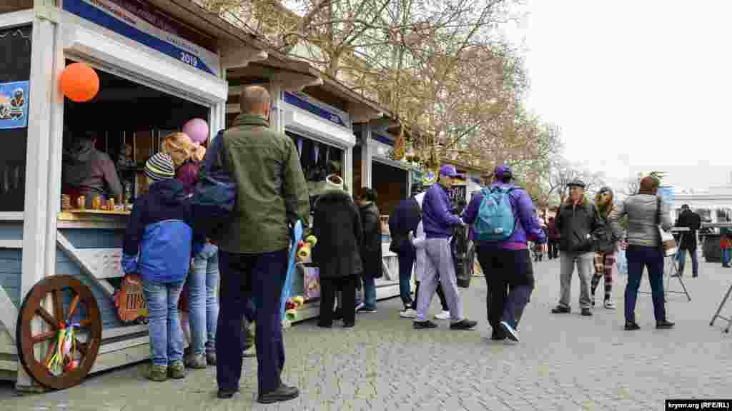 В гастрономической зоне можно было попробовать продукцию местных производителей