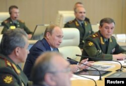 Владимир Путин руководит на месте действиями российской армии