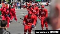 Хакеісты на рэпэтыцыі параду да 3 Ліпеня, архіўнае фота