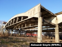 Остатки немецкого, а затем советского аэродрома Нойтиф