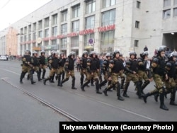 В Петербурге полиция направляется на разгон мирной демонстрации, 9 сентября 2018