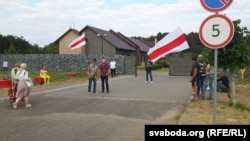 Пікет каля рэстарацыі «Поедем поедим», архіўнае фота