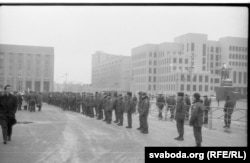 Перад пачаткам сэсіі Вярхоўнага Савету, лістапад 1993. Фота Ул. Кармілкіна