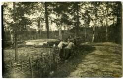 Нямецкія кулямётчыкі ў акопе на пазыцыі ля вёскі Мажэйкі, 1916 год