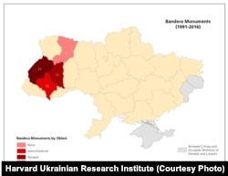 Количество памятников Степану Бандере в отдельных регионах Украины