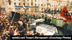 Чарнобыльскі шлях у Менску, 24 красавіка 1996. З грамадзкага вэб-архіву «Вытокі» https://vytoki.net, фота Георгія Ліхтаровіча