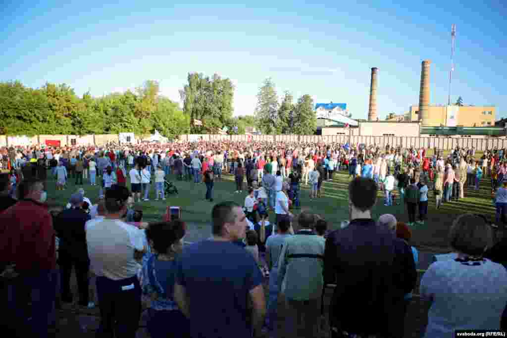 Па ацэнках карэспандэнта Свабоды, на сустрэчу зь Ціханоўскай прыйшлі ня менш за тысячу чалавек