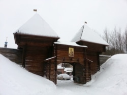 Деревянные башни и ворота Дмитровского кремля. Реконструкция