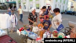 Пляцоўка рамесьнікаў на пешаходнай вуліцы ў часы росквіту